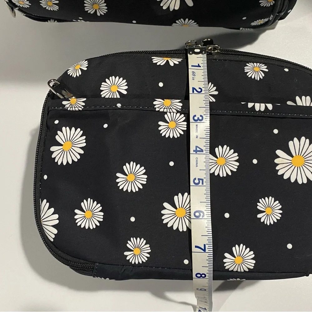 Black Daisy‎ Print Backpack with Lunch Box